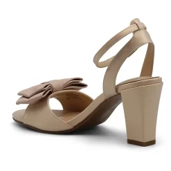 Adrienne Vittadini Womens Avalanche Heeled Sandals