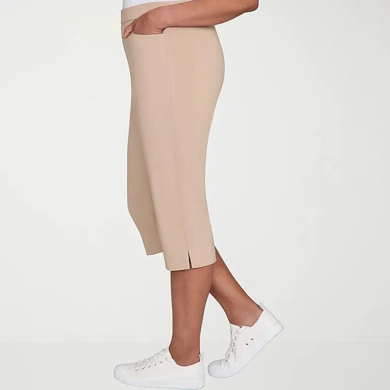 Alfred Dunner Classics Womens Stretch Fabric Straight Mid Rise Capri Pant