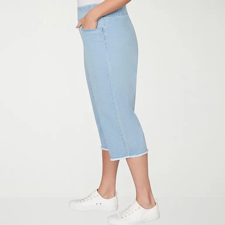 Alfred Dunner Classics Womens Plus Mid Rise Stretch Fabric Capri Jean