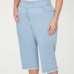 Alfred Dunner Classics Womens Plus Mid Rise Stretch Fabric Capri Jean