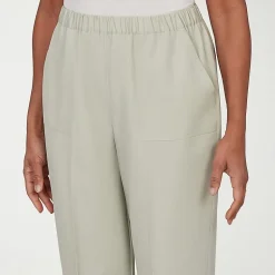 Alfred Dunner Vintage Charm Womens Straight Capri Pant