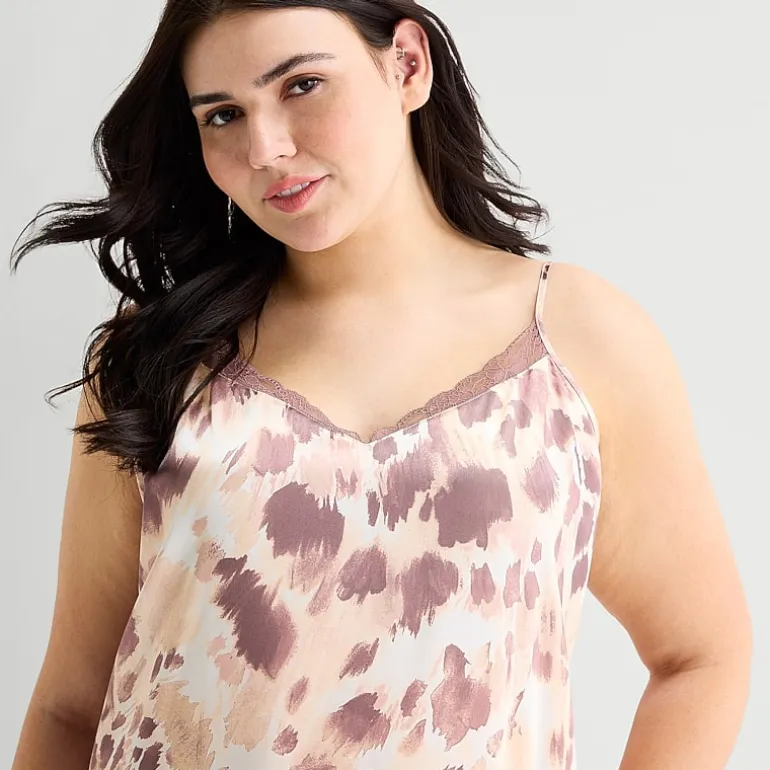 Ambrielle Womens Plus Satin Sleeveless V Neck Chemise