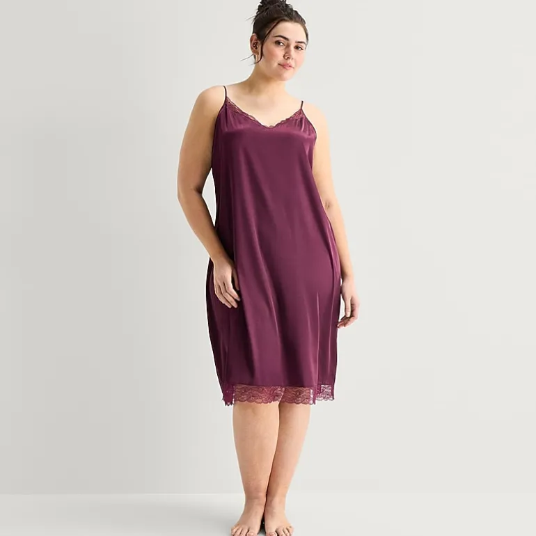 Ambrielle Womens Plus Satin Sleeveless V Neck Chemise