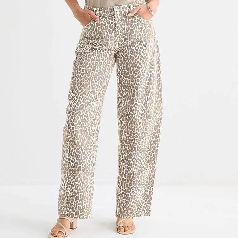 a.n.a Animal Womens Mid Rise Barrel Jean