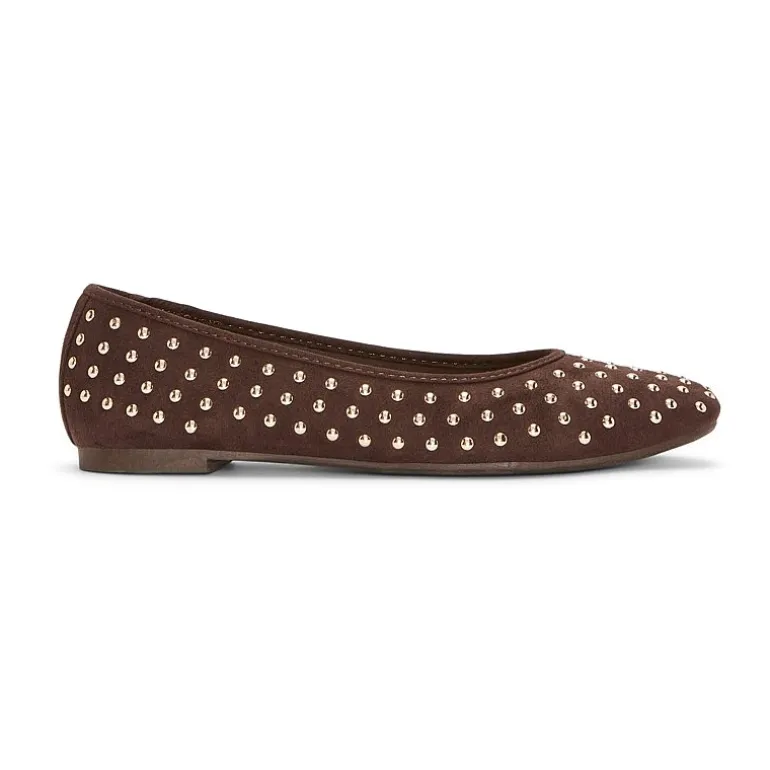 a.n.a Womens Almond Closed Toe Ballet Flats