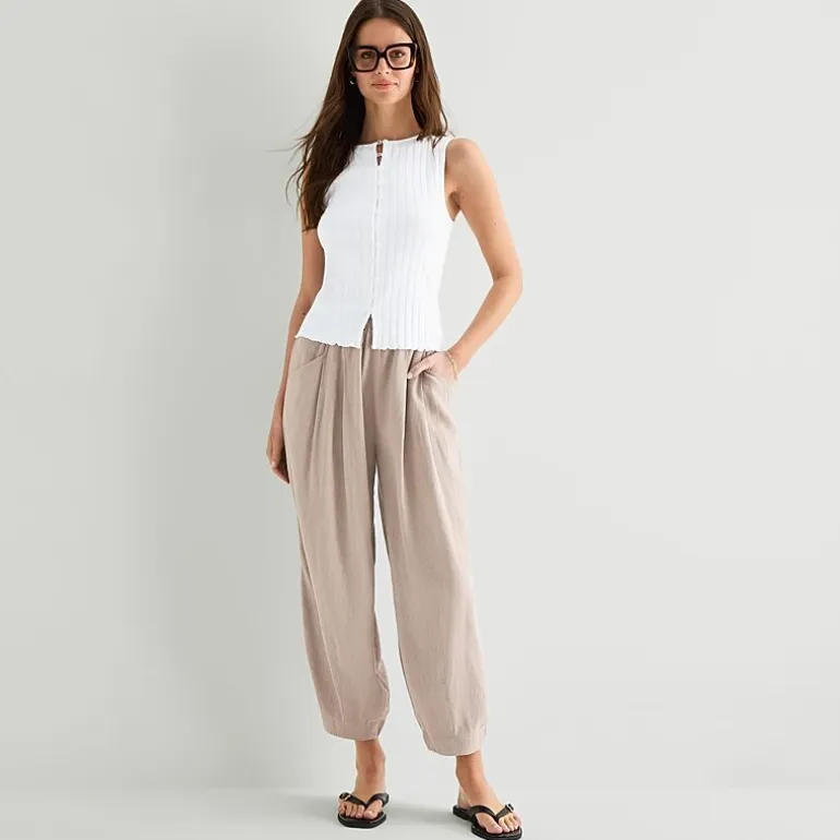 a.n.a Womens Crew Neck Sleeveless Vest