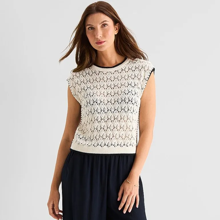 a.n.a Womens Crew Neck Sweater Vest