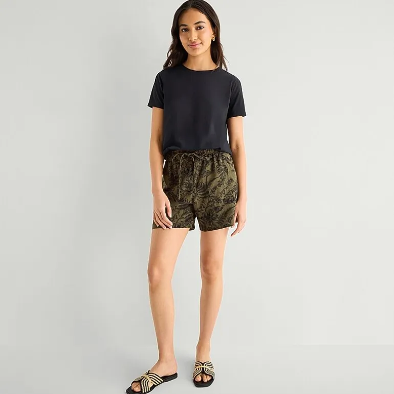 a.n.a Womens High Rise 5" Pull-On Short
