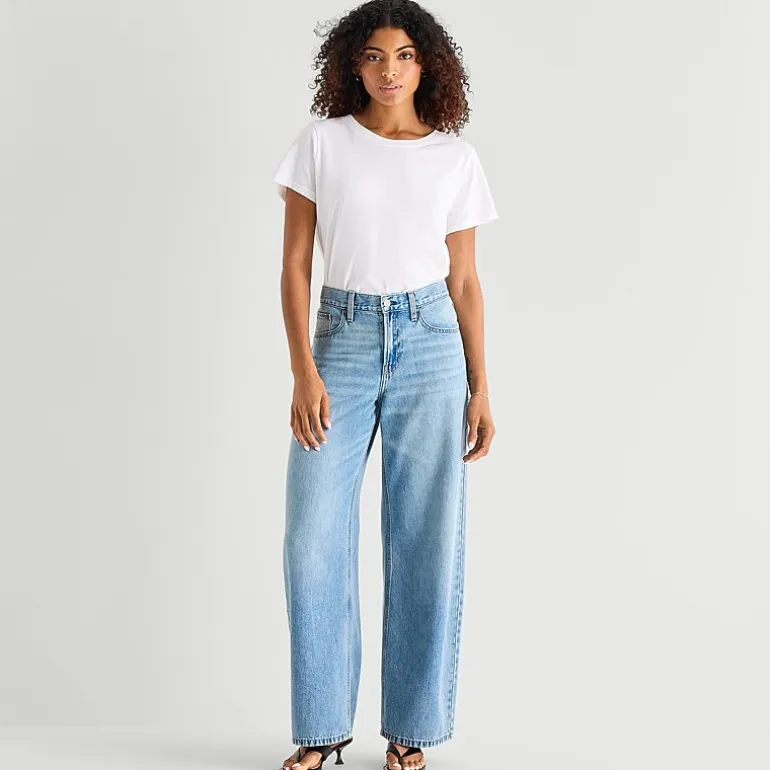 a.n.a Womens Low Rise Loose Fit Jean