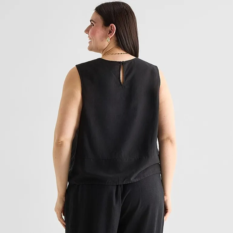 a.n.a Womens Plus Round Neck Sleeveless Blouse