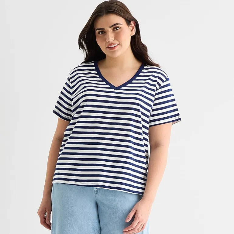 a.n.a Womens Plus V Neck Short Sleeve T-Shirt
