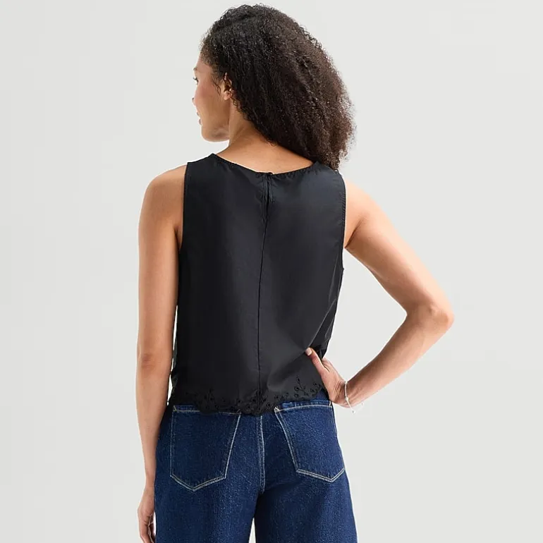 a.n.a Womens Round Neck Sleeveless Blouse