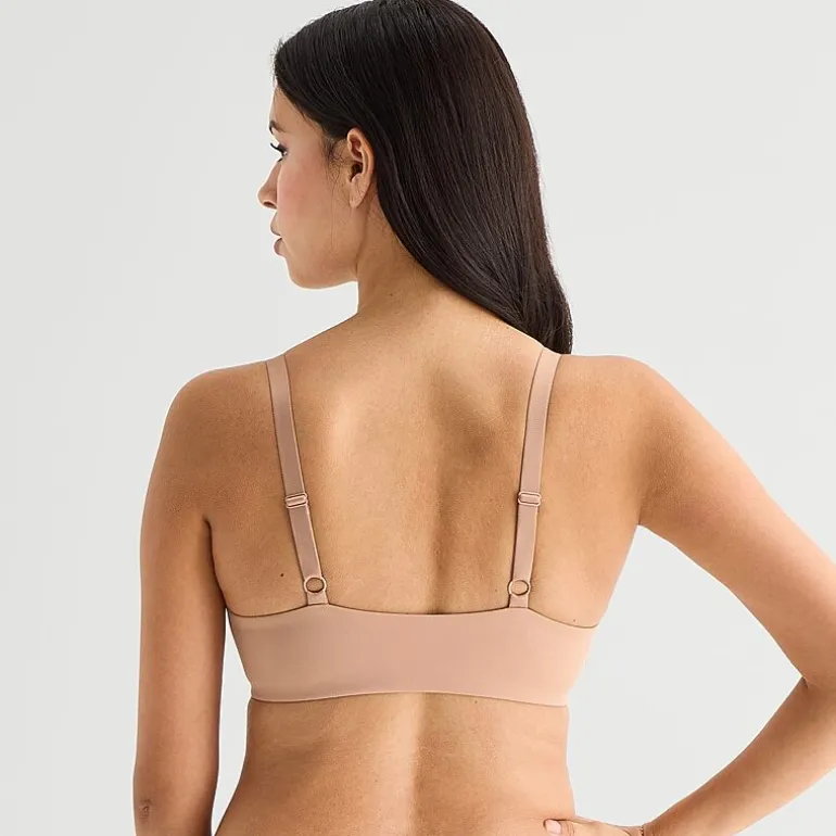 Arizona Body Cloud Kissed Wireless Triangle Plunge Pullover Bra