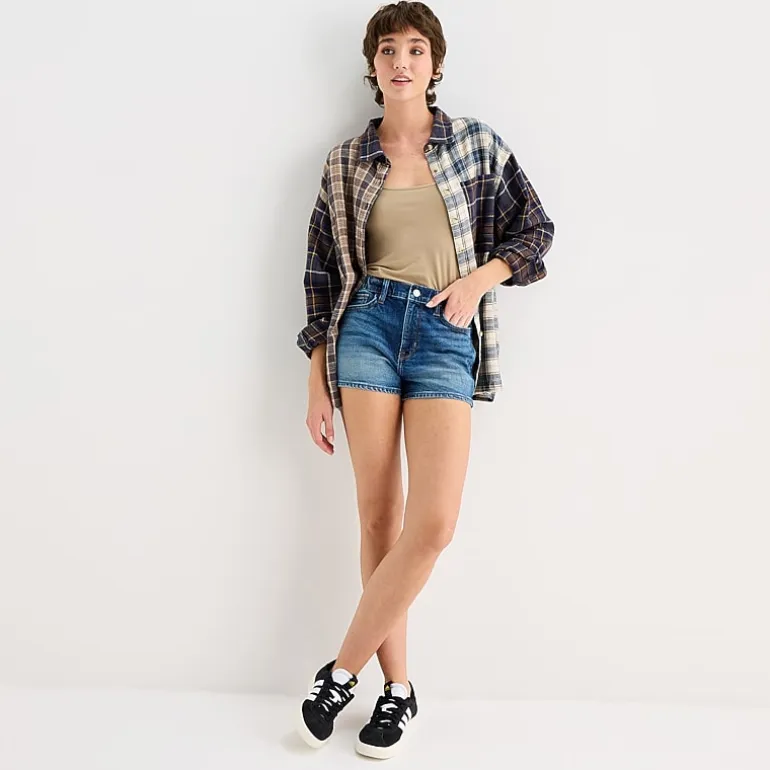 Arizona Curvy Womens 2 1/2" High Rise Juniors Denim Short