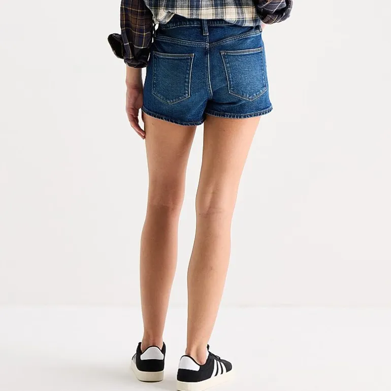 Arizona Curvy Womens 2 1/2" High Rise Juniors Denim Short