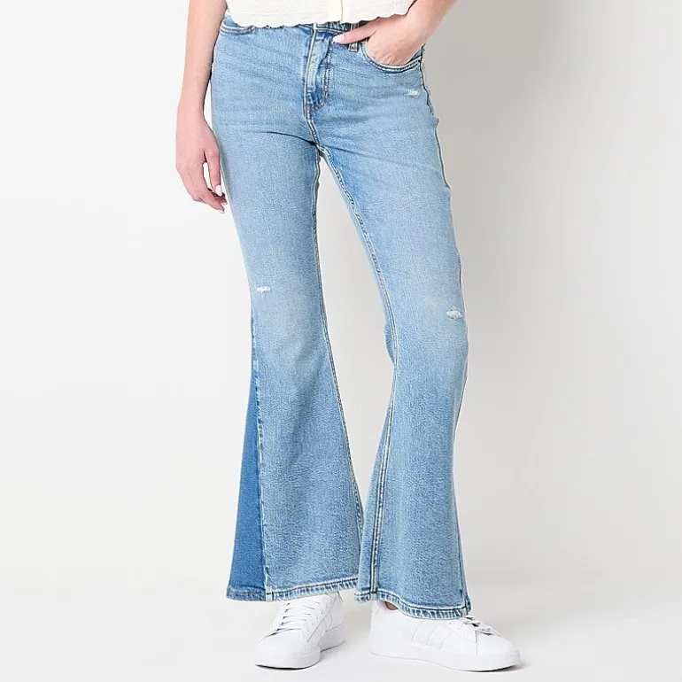Arizona Curvy Womens Juniors High Rise Flare Leg Jean