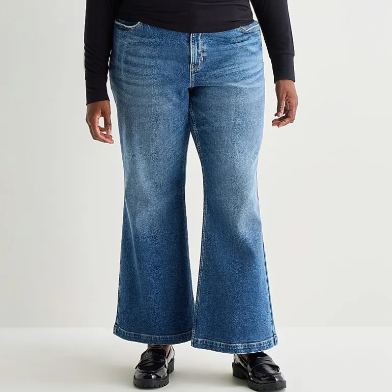 Arizona Curvy Womens Juniors Plus High Rise Bootcut Jean