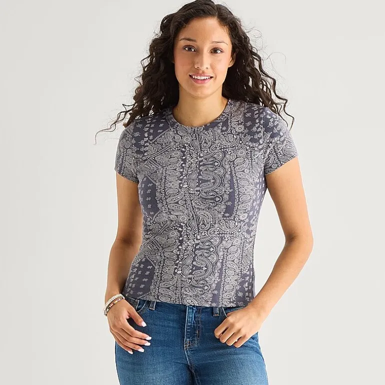 Arizona Womens Juniors Crew Neck Short Sleeve Regular Fit Graphic T-Shirt