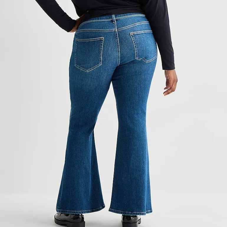 Arizona Womens Juniors Plus Low Rise Flare Leg Jean