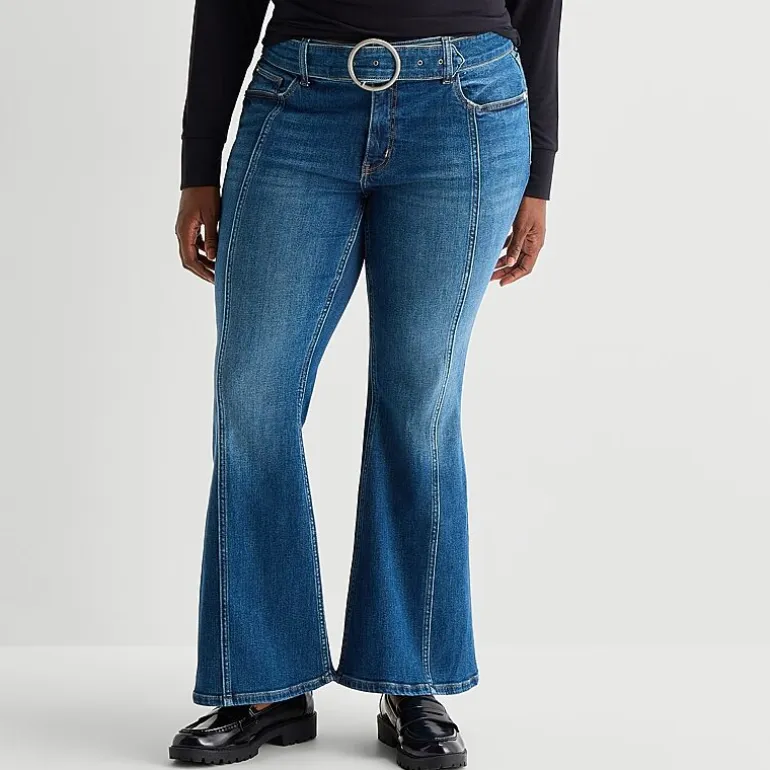 Arizona Womens Juniors Plus Low Rise Flare Leg Jean