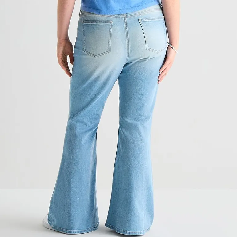 Arizona Womens Juniors Plus Low Rise Flare Leg Jean