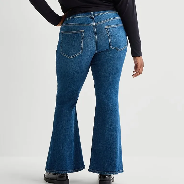 Arizona Womens Juniors Plus Low Rise Flare Leg Jean