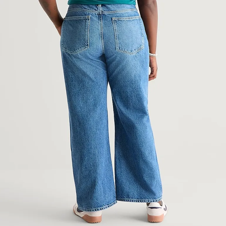 Arizona Womens Juniors Plus Low Rise Straight Leg Jean