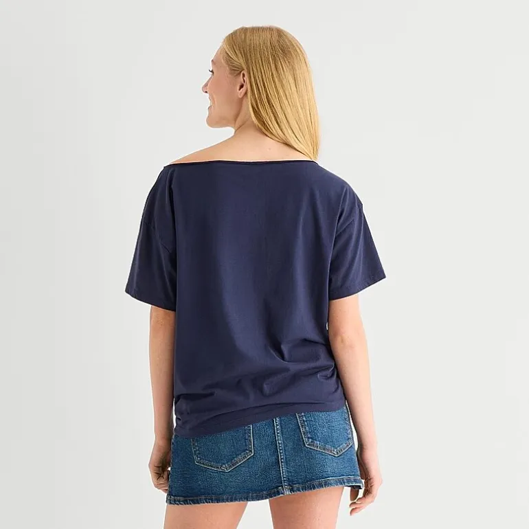 Arizona Womens Juniors Scoop Neck Short Sleeve Regular Fit Graphic T-Shirt