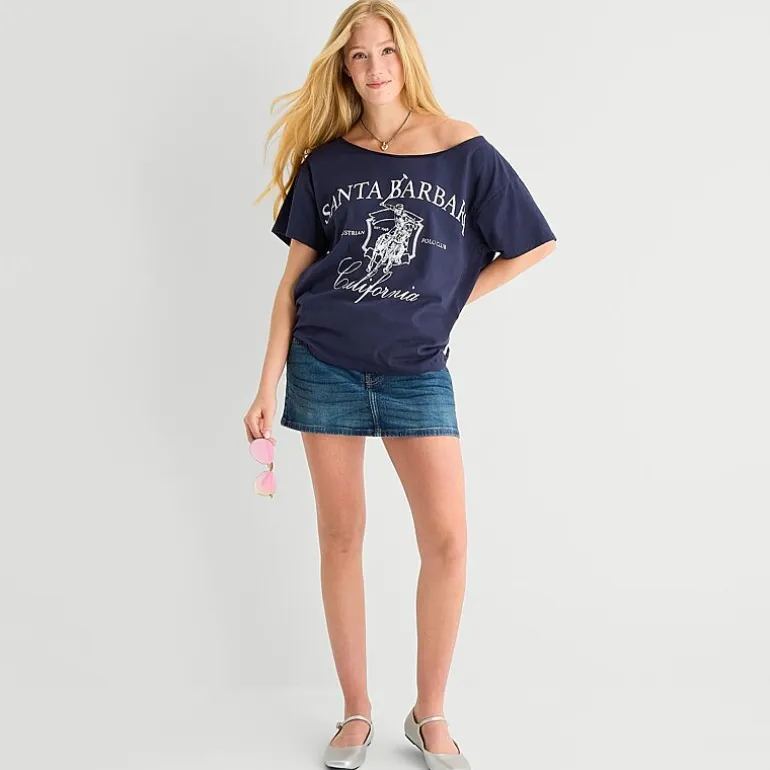 Arizona Womens Juniors Scoop Neck Short Sleeve Regular Fit Graphic T-Shirt