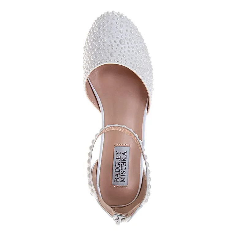 Badgley Mischka Toddler Round Closed Toe Block Heel Pumps