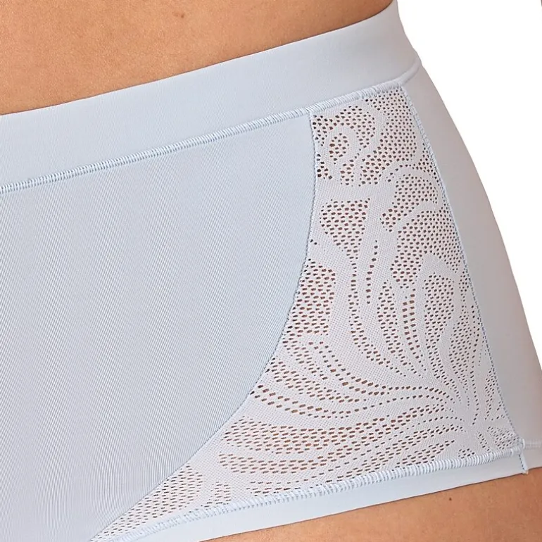 Bali Coolest Smoothing Womens Cooling Brief Panty Dfcsbf