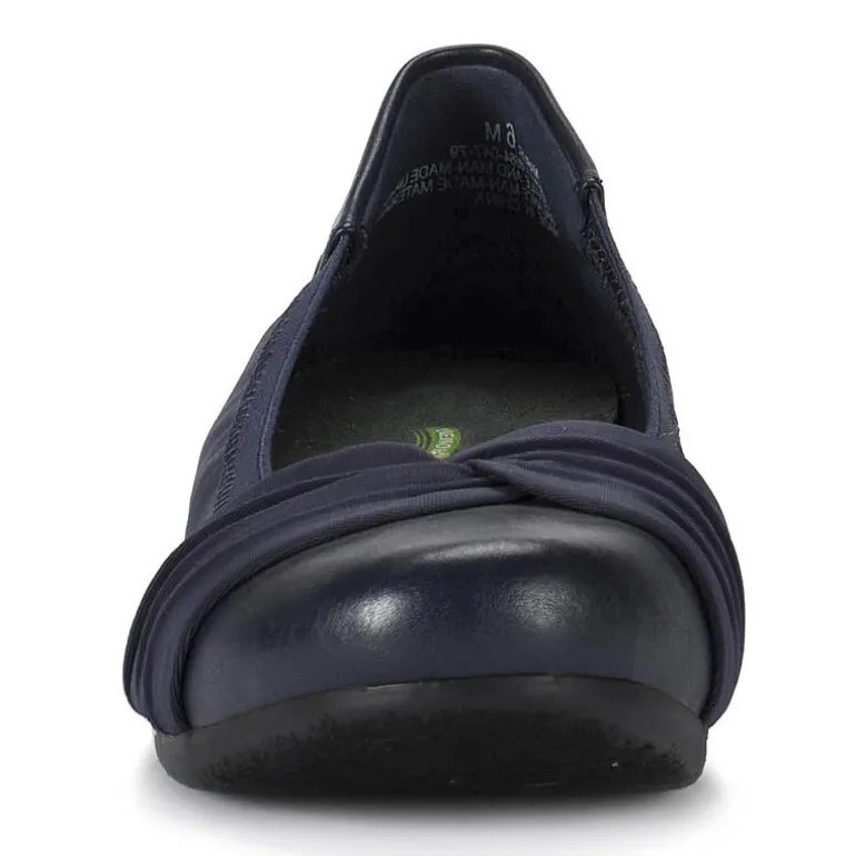 Baretraps Marcie Womens Round Closed Toe Slip-On Shoe