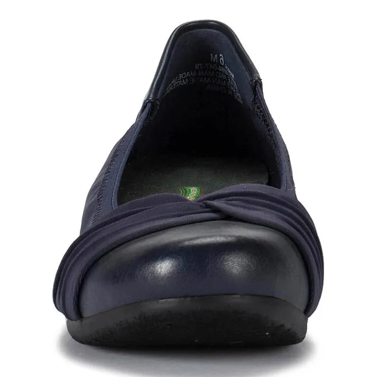Baretraps Marcie Womens Round Closed Toe Slip-On Shoe