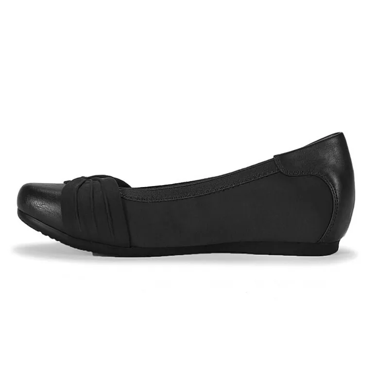 Baretraps Marcie Womens Round Closed Toe Slip-On Shoe