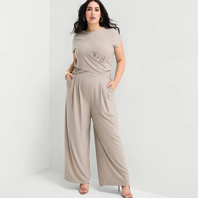 Bold Elements Womens Plus Wide Leg Pleated Pant