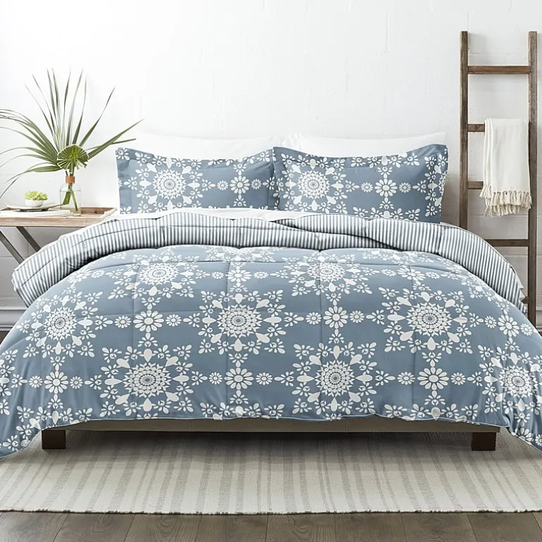 Casual Comfort Daisy Medallion Reversible Down-Alternative Comforter
