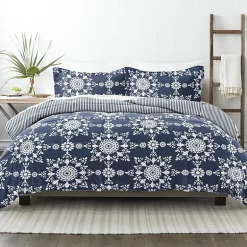 Casual Comfort Daisy Medallion Reversible Down-Alternative Comforter