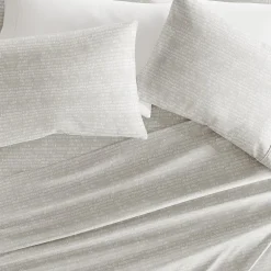 Casual Comfort Dashed Lines Patterned Sheet Set