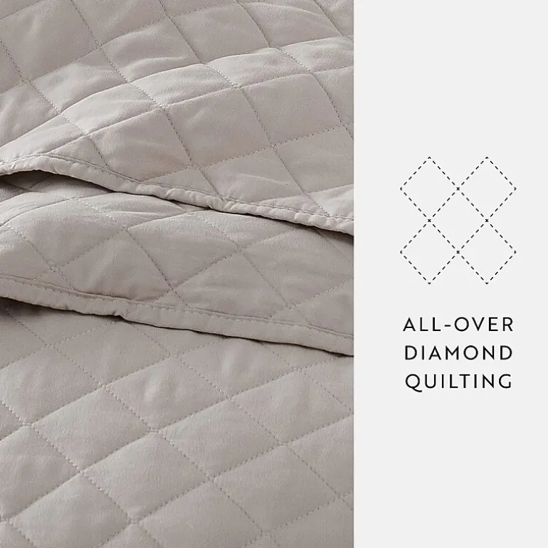 Casual Comfort Diamond Stitch Quilt Set