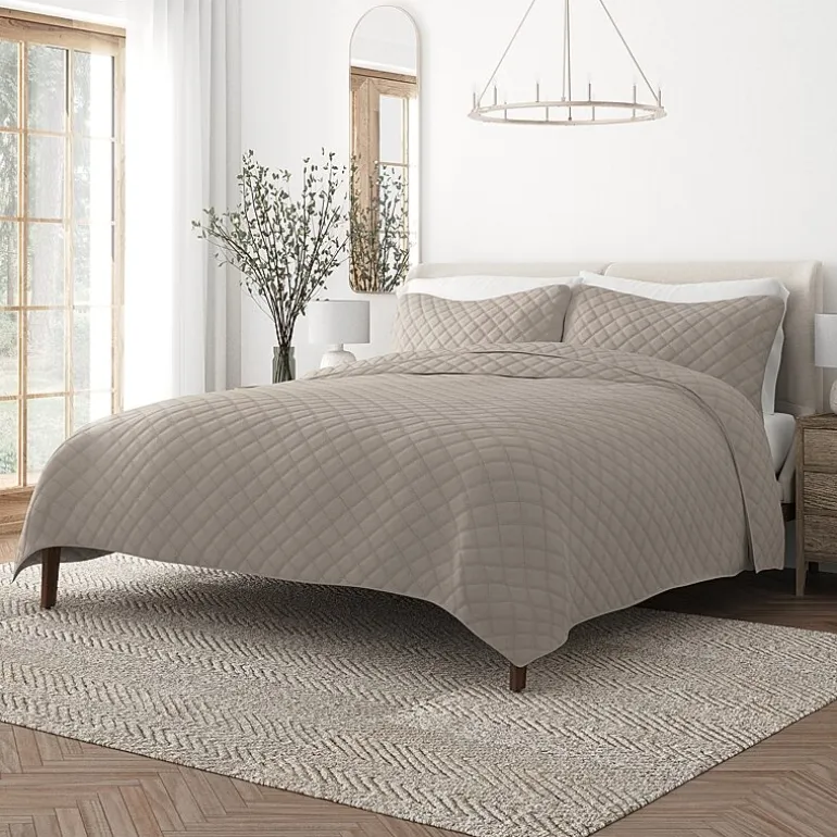 Casual Comfort Diamond Stitch Quilt Set