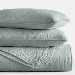 Casual Comfort Floral Stitch Quilt Set