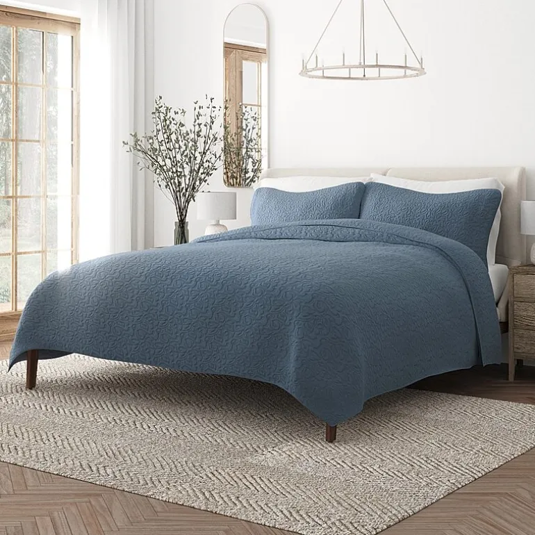 Casual Comfort Floral Stitch Quilt Set