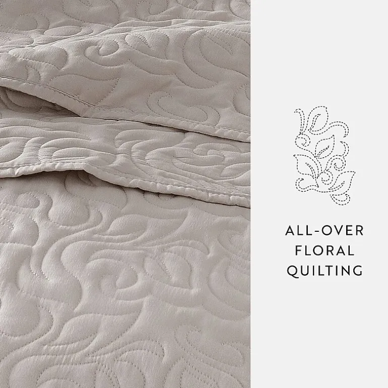 Casual Comfort Floral Stitch Quilt Set