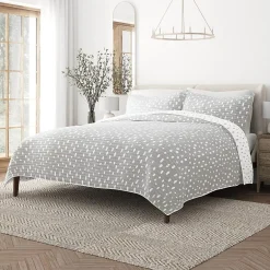 Casual Comfort Pattern Modern Reversible Quilt Set