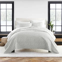 Casual Comfort Pattern Modern Reversible Quilt Set