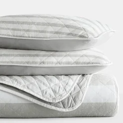 Casual Comfort Pattern Reversible Contemporary Lightweight 3 Pc. Quilt Set
