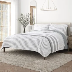 Casual Comfort Pattern Reversible Contemporary Lightweight 3 Pc. Quilt Set