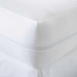 Casual Comfort™ Premium Bed Bug and Spill Proof Zippered Mattress Protector