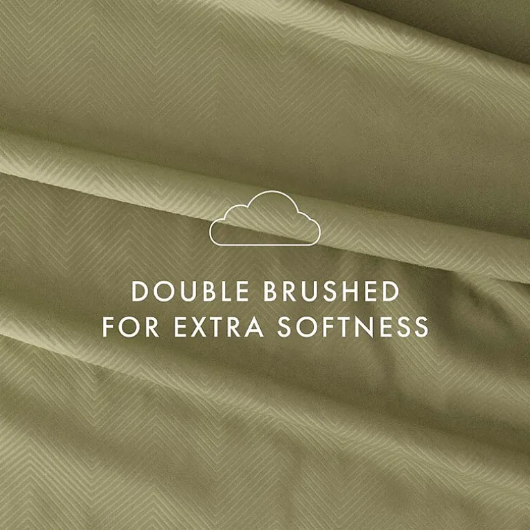 Casual Comfort™ Premium Ultra Soft Chevron Microfiber Wrinkle Free Sheet Set