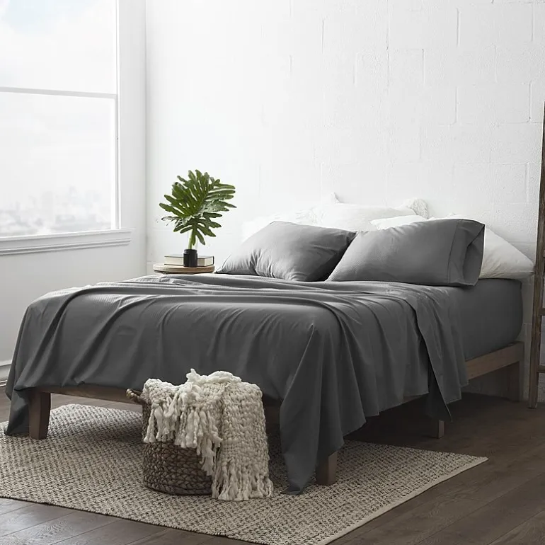 Casual Comfort™ Premium Ultra Soft Chevron Microfiber Wrinkle Free Sheet Set